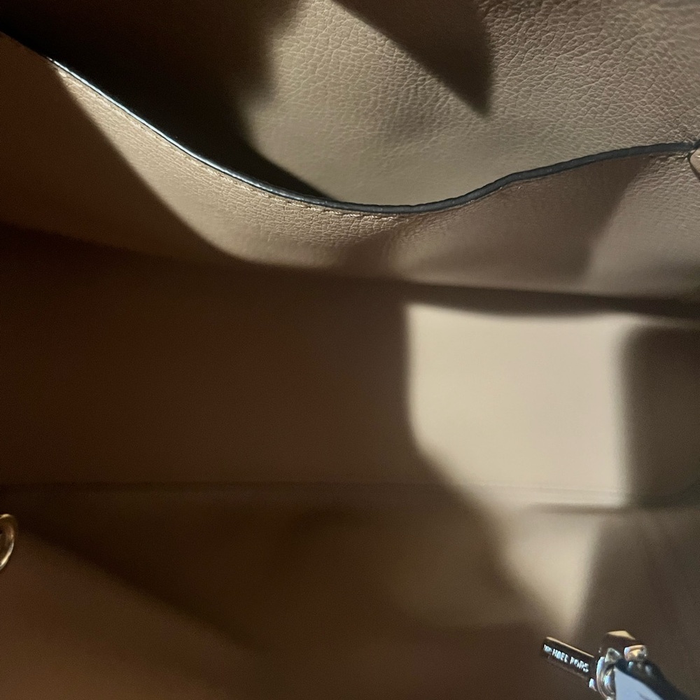 Michael Kors Black and Tan Shoulder Bag - Picture 8 of 12